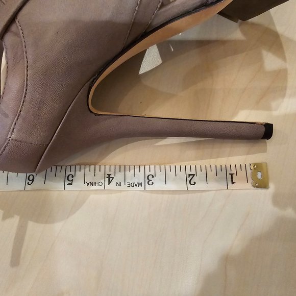 Never worn Camilla Skovgaard shoes - Picture 6 of 10